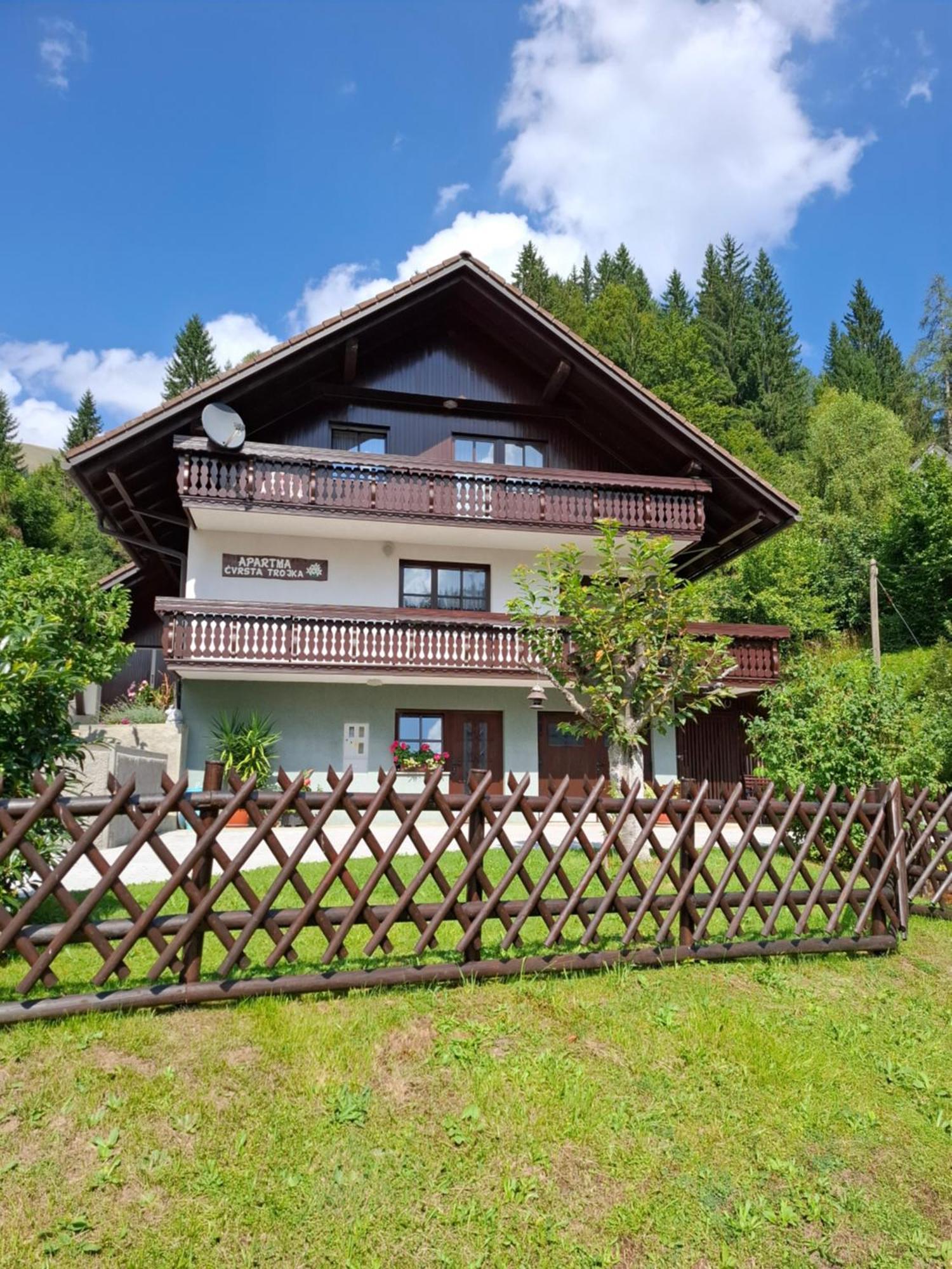 Apartma Cvrsta Trojka Есенице Экстерьер фото